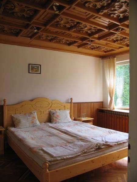 Чичо Томовата Колиба Hotel Trjavna Kültér fotó